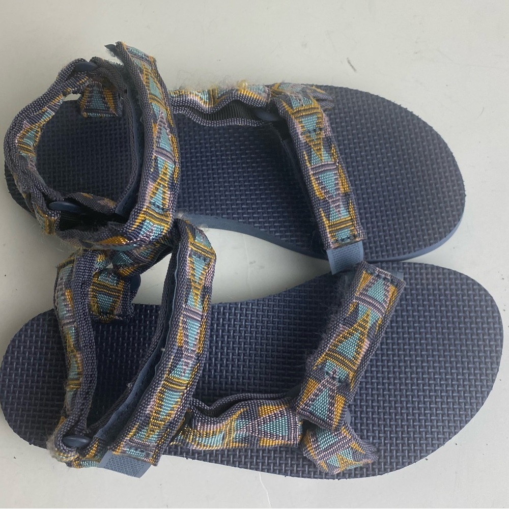 Teva Women Mosaic Indigo Universal Outdoor Sandals Flats shoes sz 6 - Picture 2 of 8